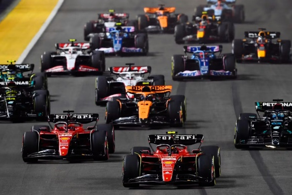 阿斯顿马丁险胜法拉利,汉密尔顿关键制胜 阿斯顿马丁险胜法拉利,汉密尔顿关键制胜