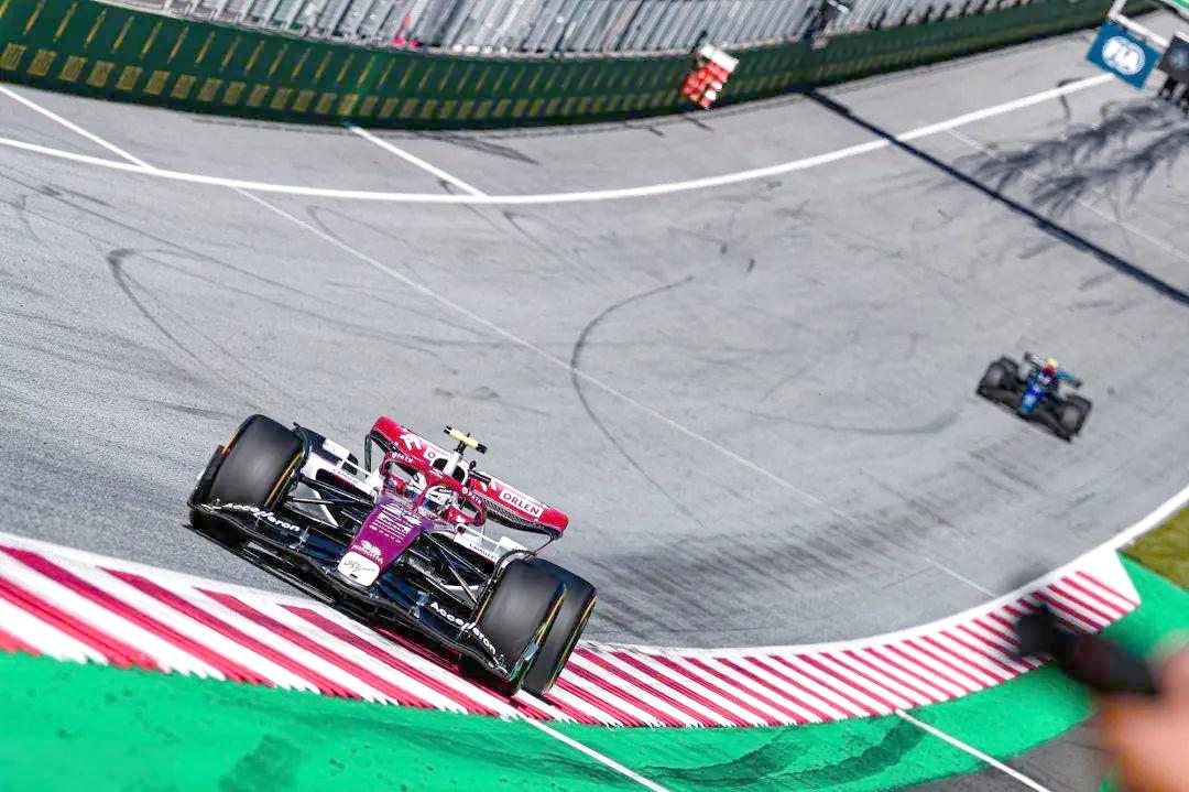 红牛车队翻盘红牛二队,周冠宇关键制胜 红牛车队翻盘红牛二队,周冠宇关键制胜