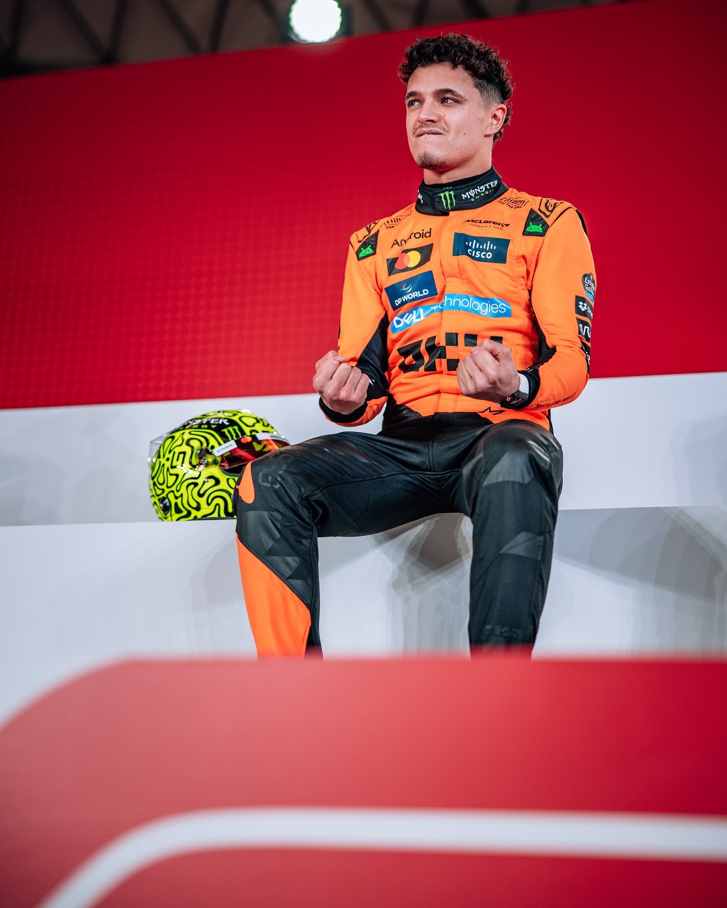 雷诺车队完胜哈斯车队，汉密尔顿刷新纪录