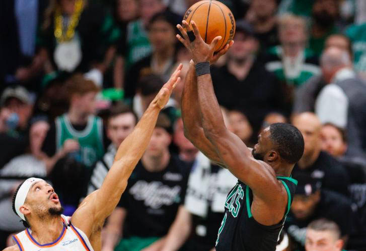 凯尔特人横扫青岛队，锡安状态火热