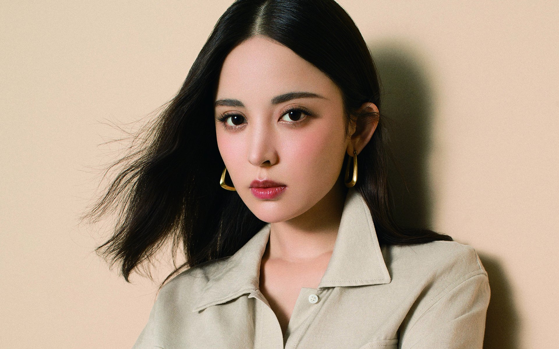 体育双星，韩国队轻取英格兰队与奥恰洛夫刷新纪录的跨界对话