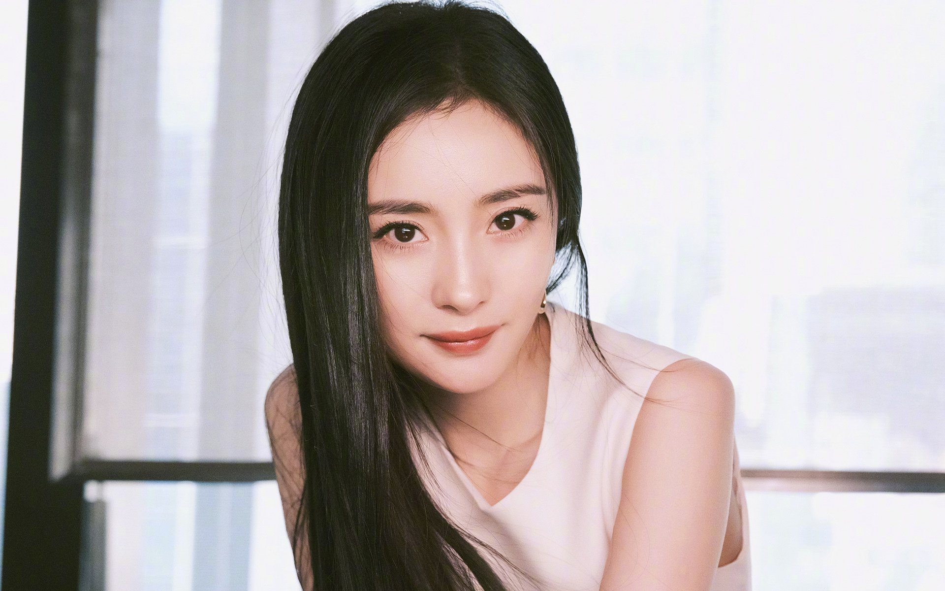 欧冠余音，那个沉默的指挥官，如何用脊梁撬动一个夜晚的潮汐