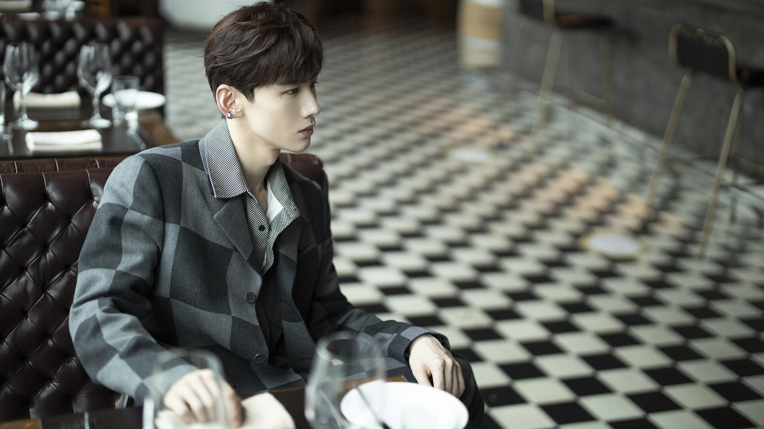 60分之夜竟成背景板!塔图姆历史级爆发不敌马刺终极一投