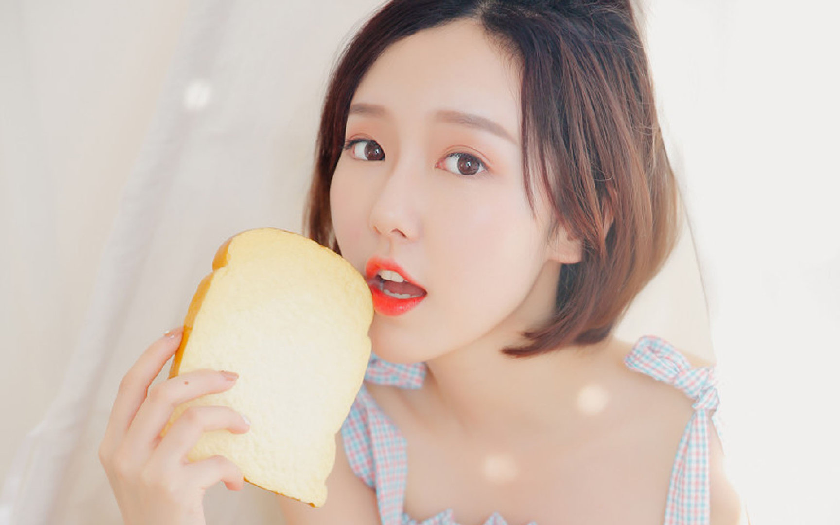 当新大陆的洪流吞没旧世界的壁垒，美国队碾压瑞士，莱万终结者的宿命独白